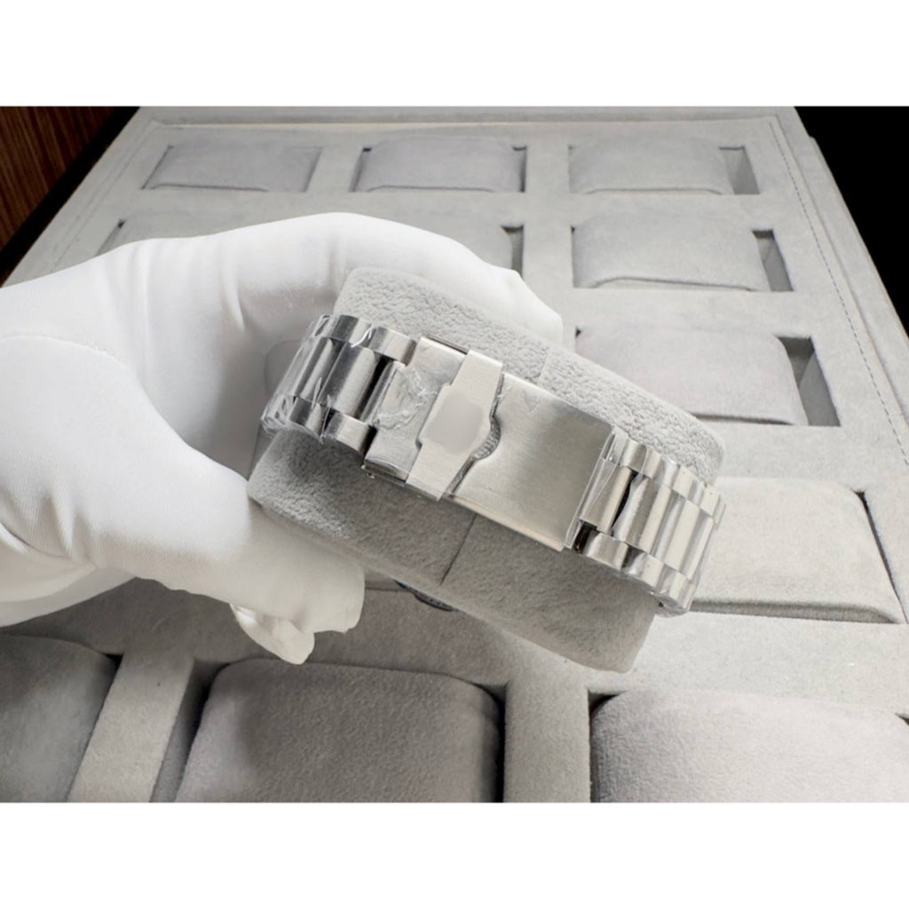 READY STOCK SPORTY 44MM CHRONOGRAPH MEN WATCH